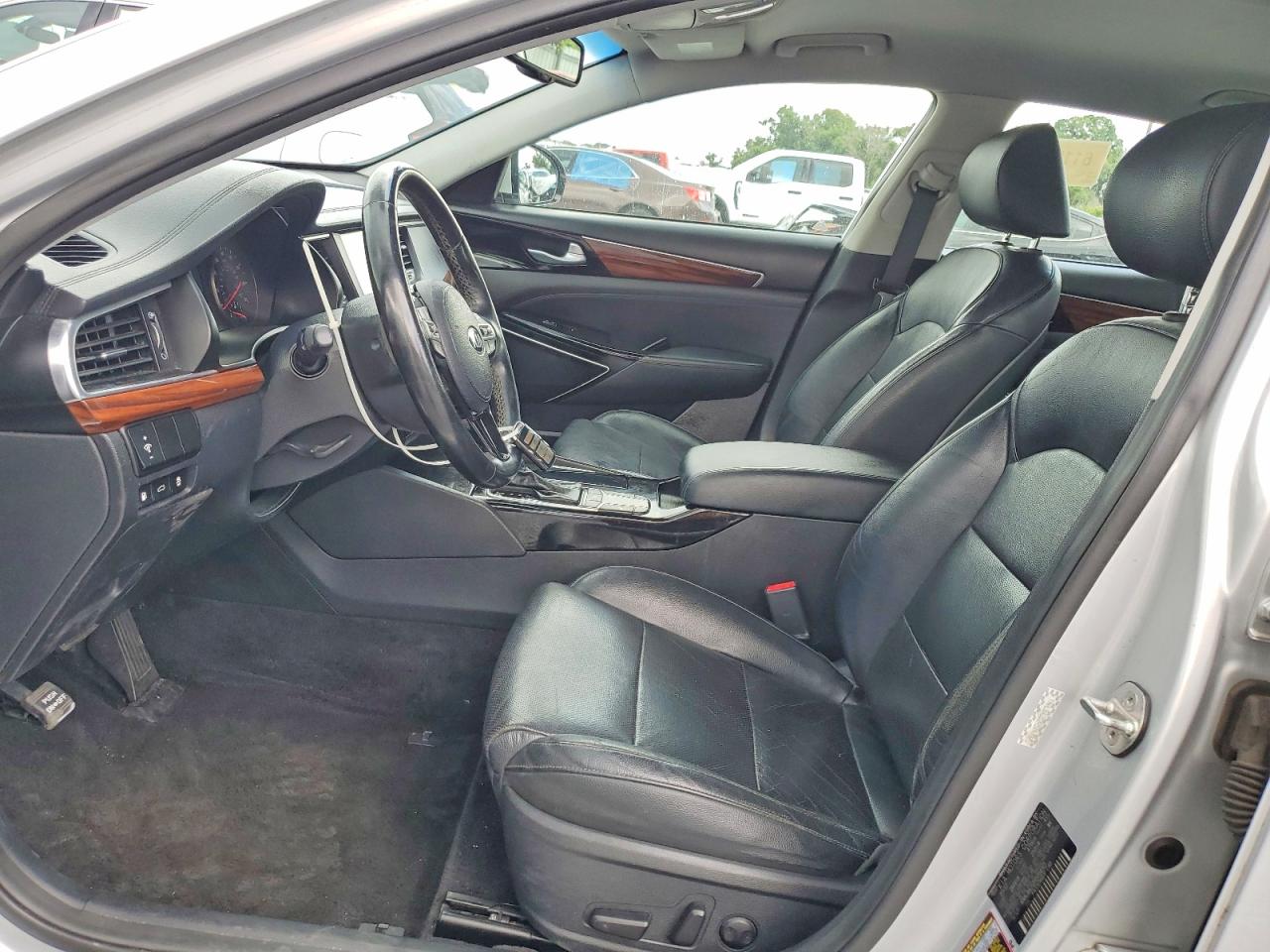 2017 KIA CADENZA