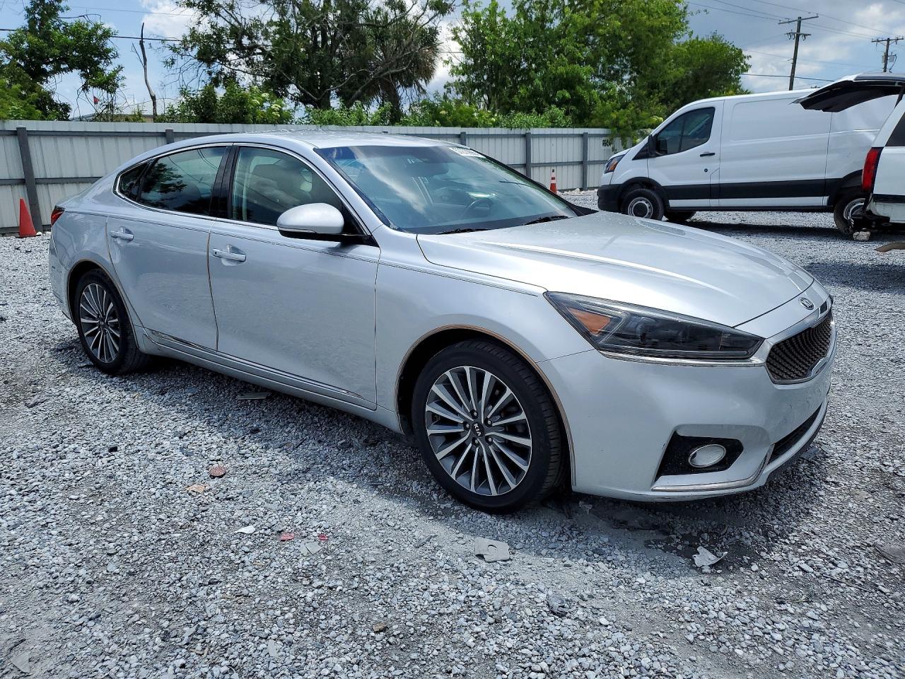 2017 KIA CADENZA