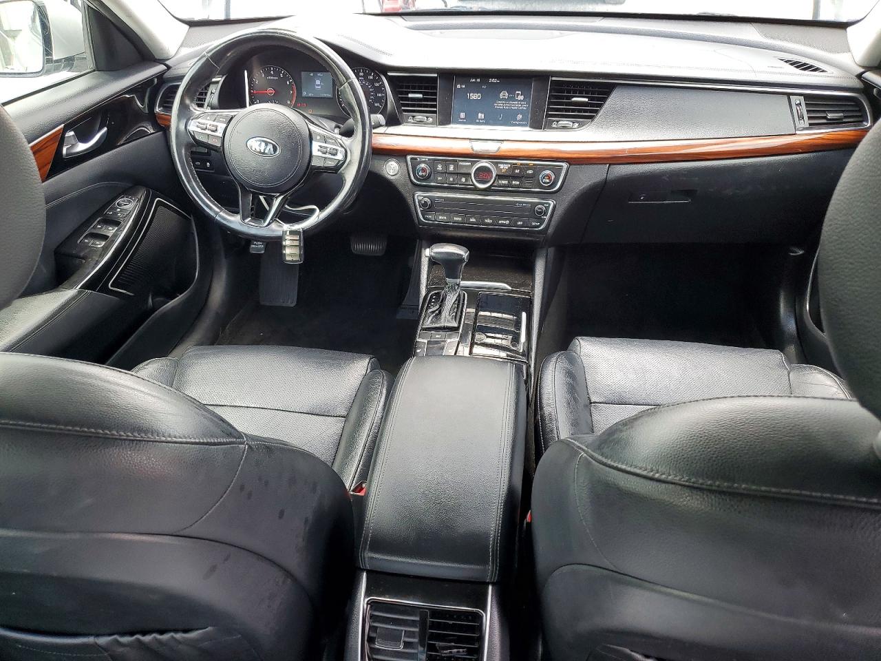 2017 KIA CADENZA