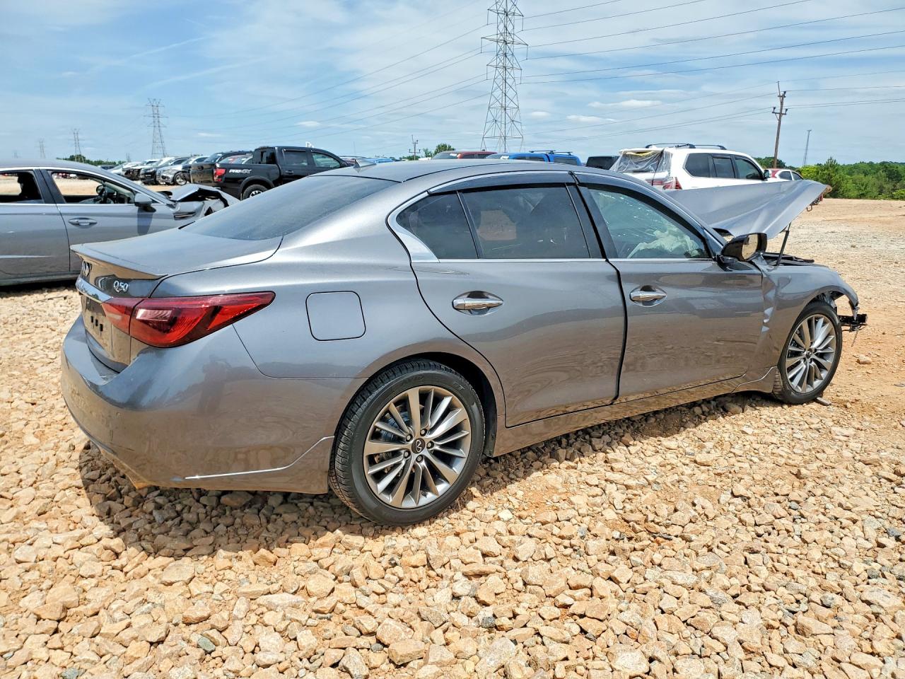 2022 INFINITI Q50