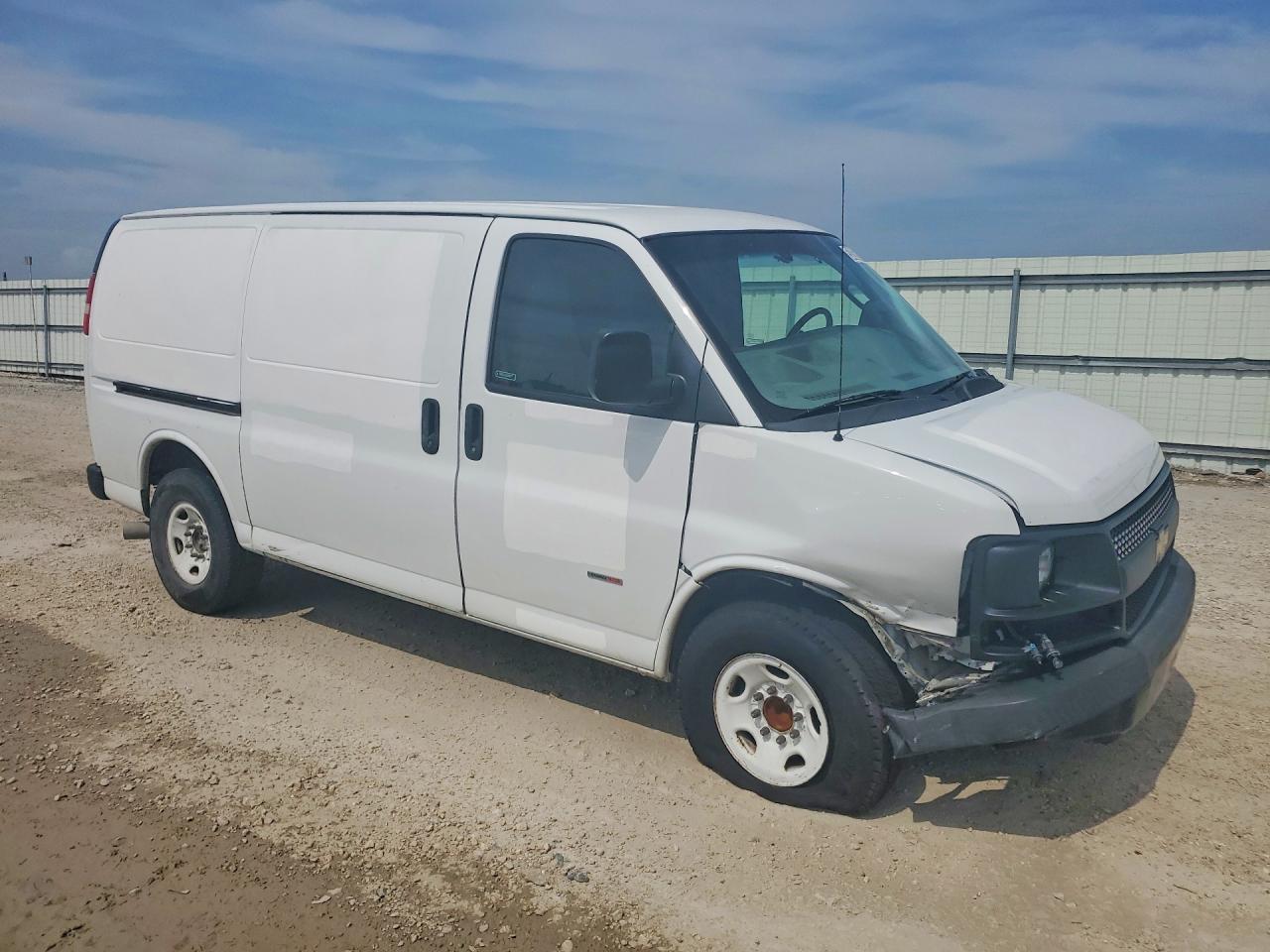 2017 CHEVROLET EXPRESS
