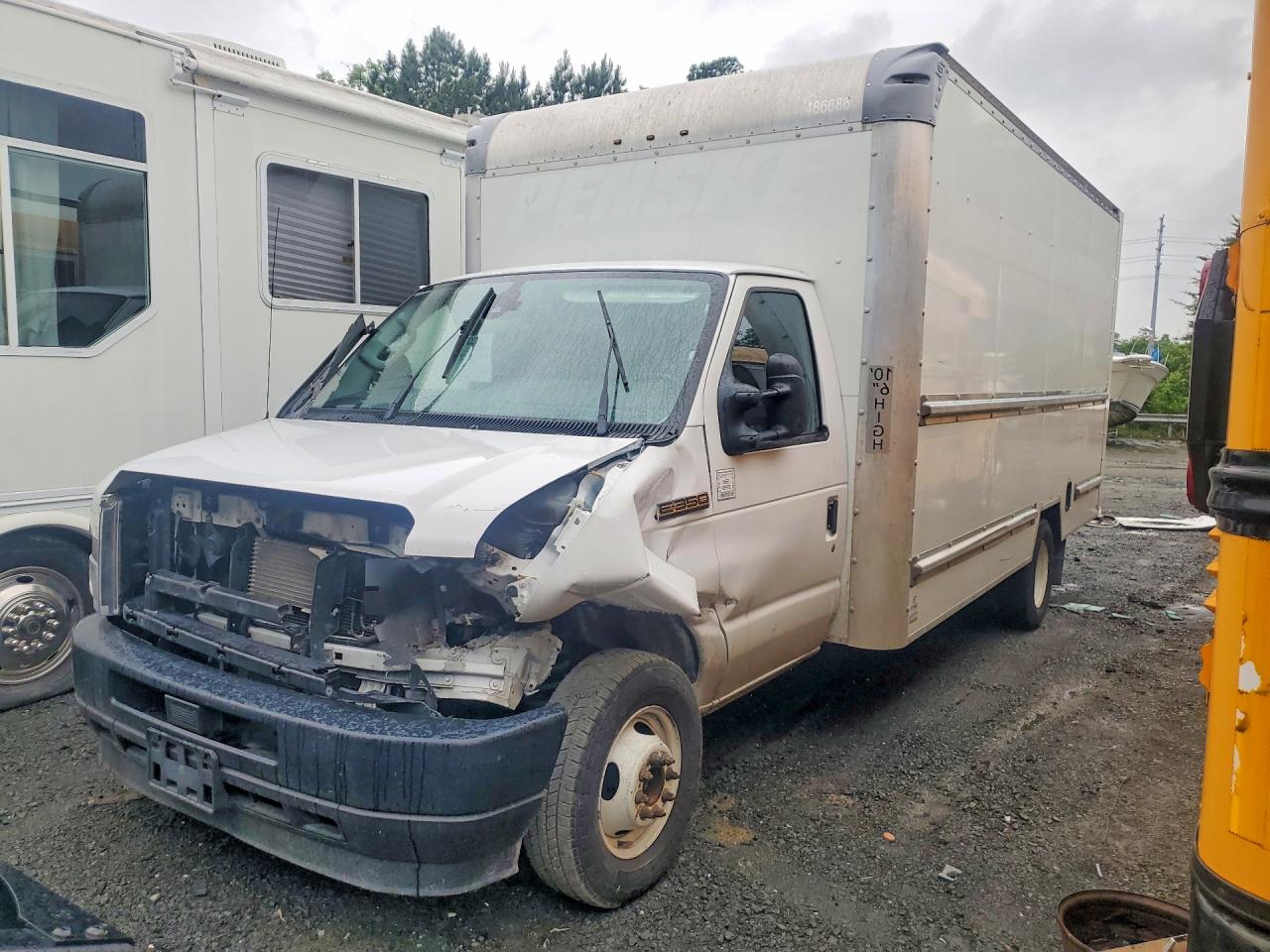 2022 FORD ECONOLINE