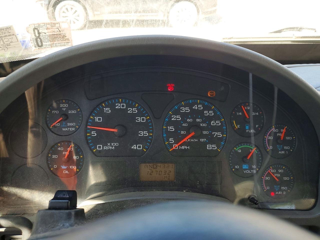 2005 INTERNATIONAL 4000 SERIE