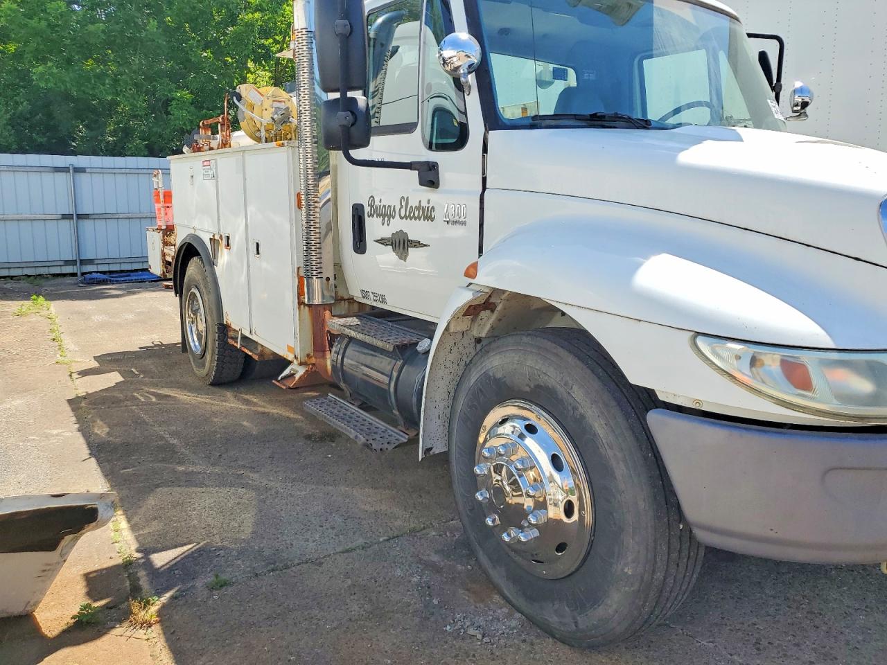 2005 INTERNATIONAL 4000 SERIE