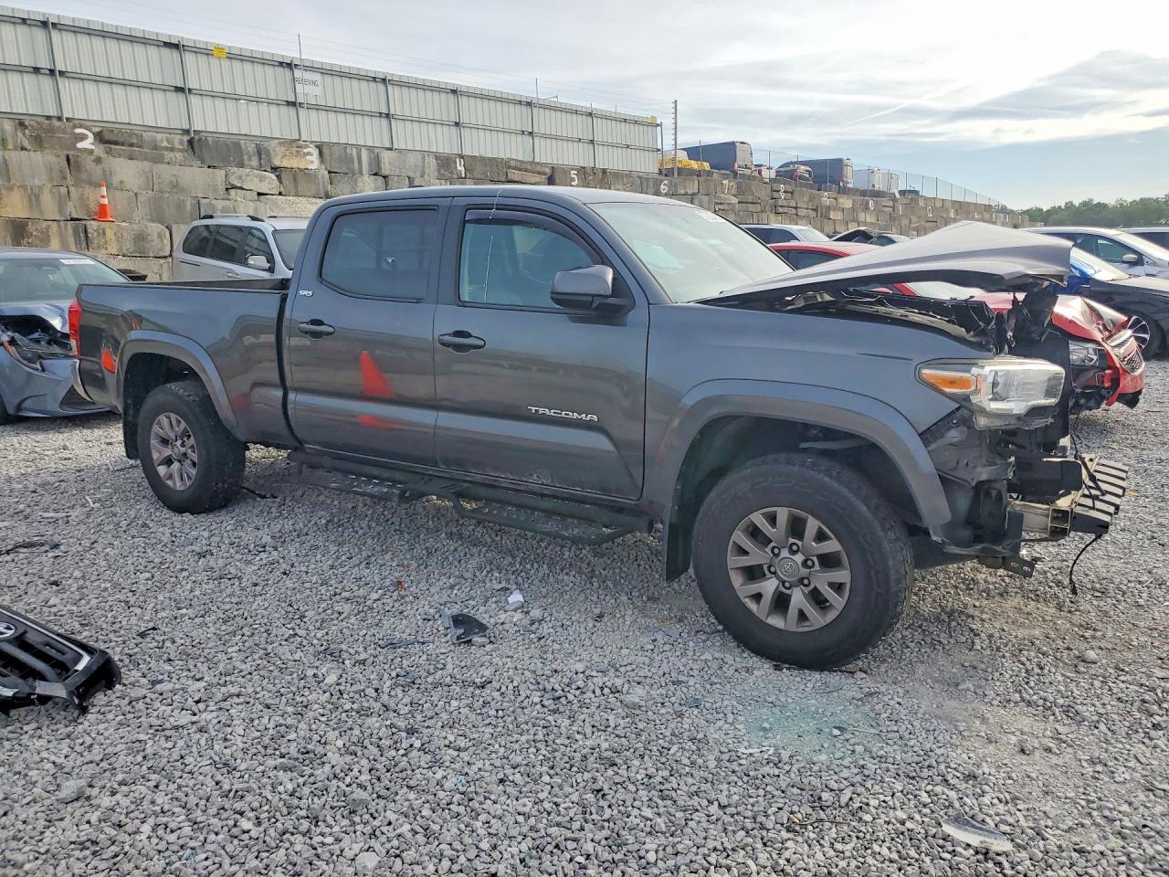 2017 TOYOTA TACOMA