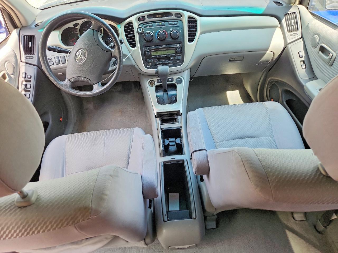 2005 TOYOTA HIGHLANDER