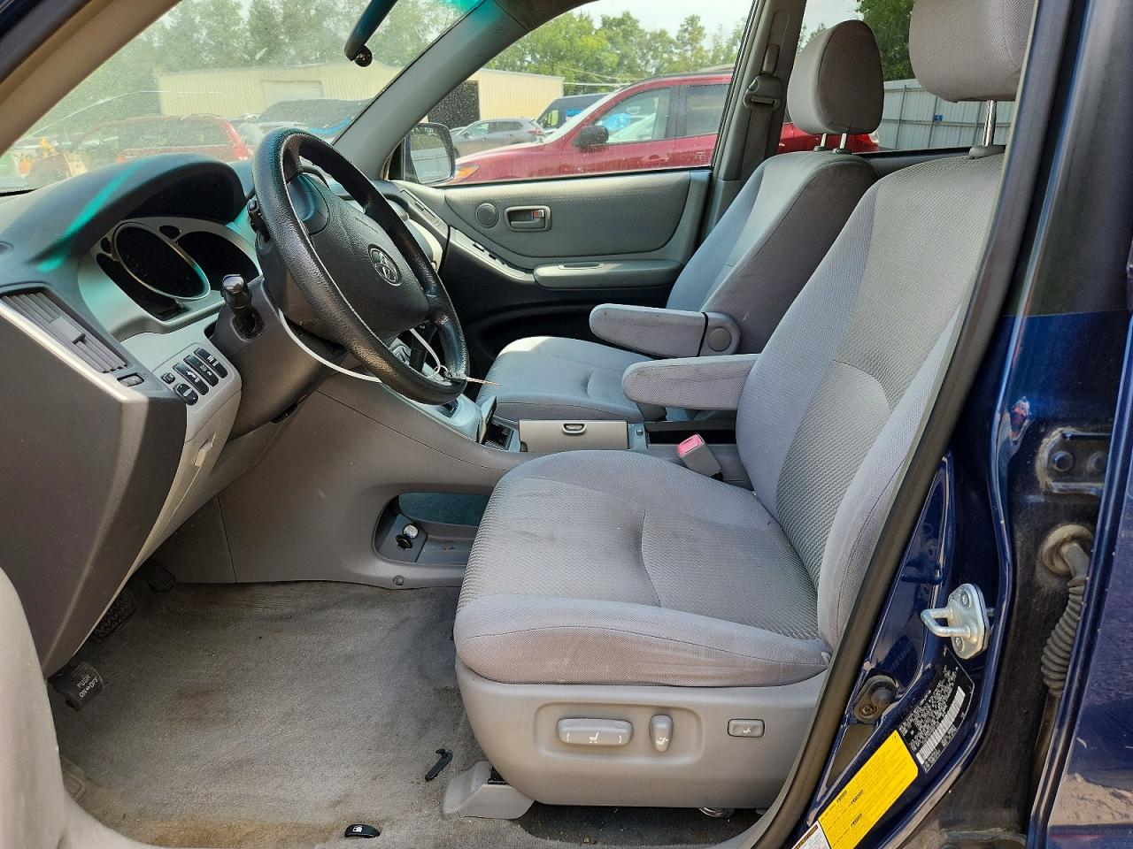 2005 TOYOTA HIGHLANDER