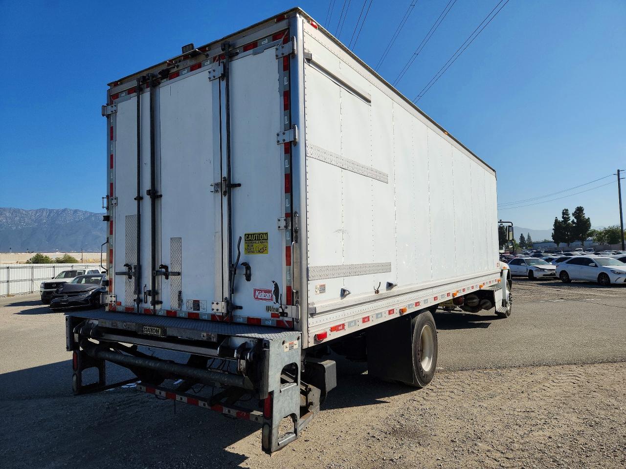 2016 INTERNATIONAL 4000 SERIE