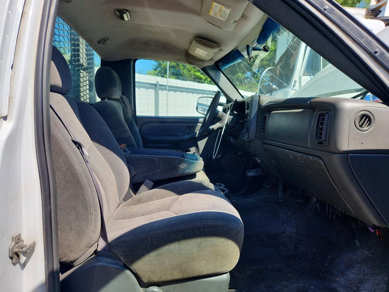 2004 CHEVROLET SILVERADO