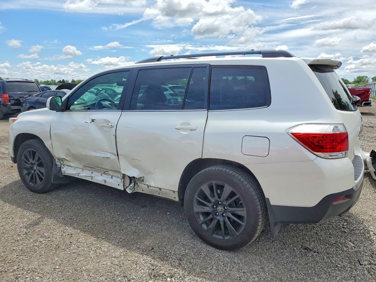 2013 TOYOTA HIGHLANDER
