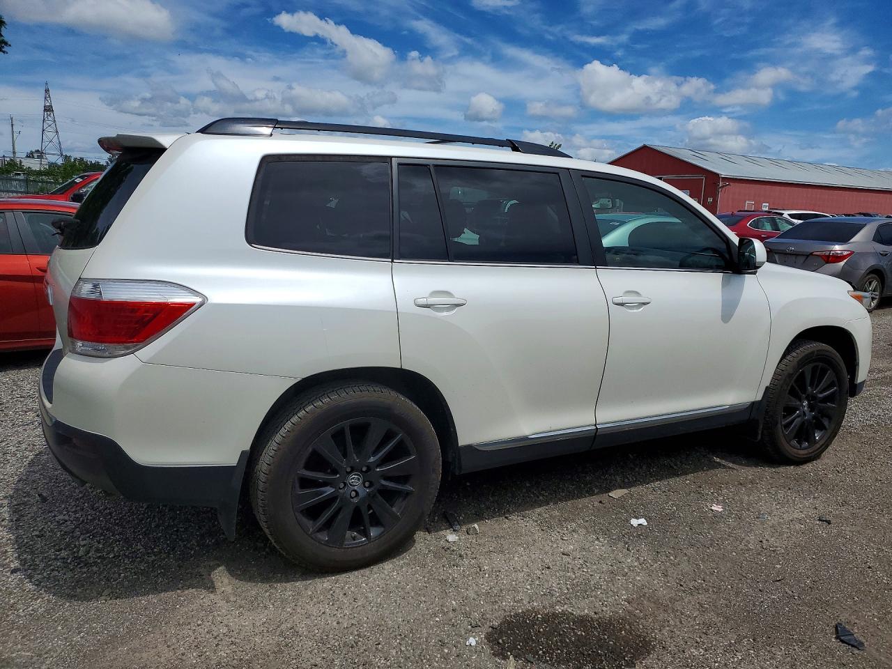 2013 TOYOTA HIGHLANDER