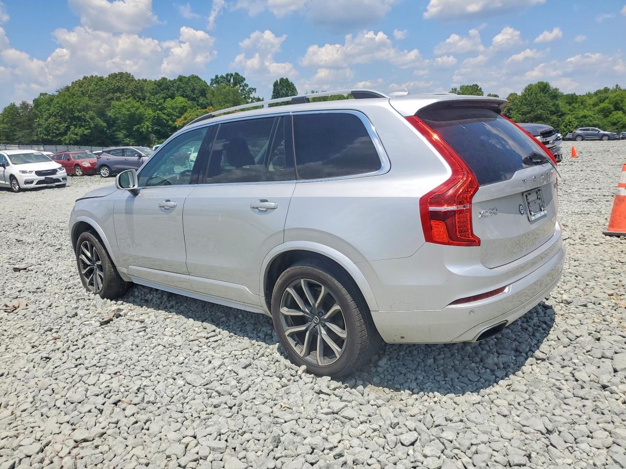 2018 VOLVO XC90