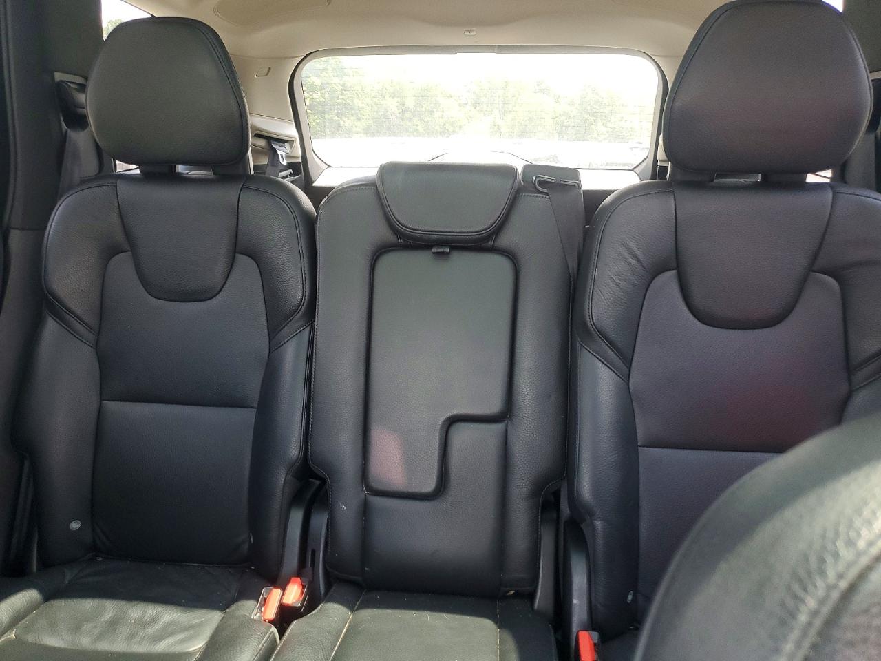 2018 VOLVO XC90