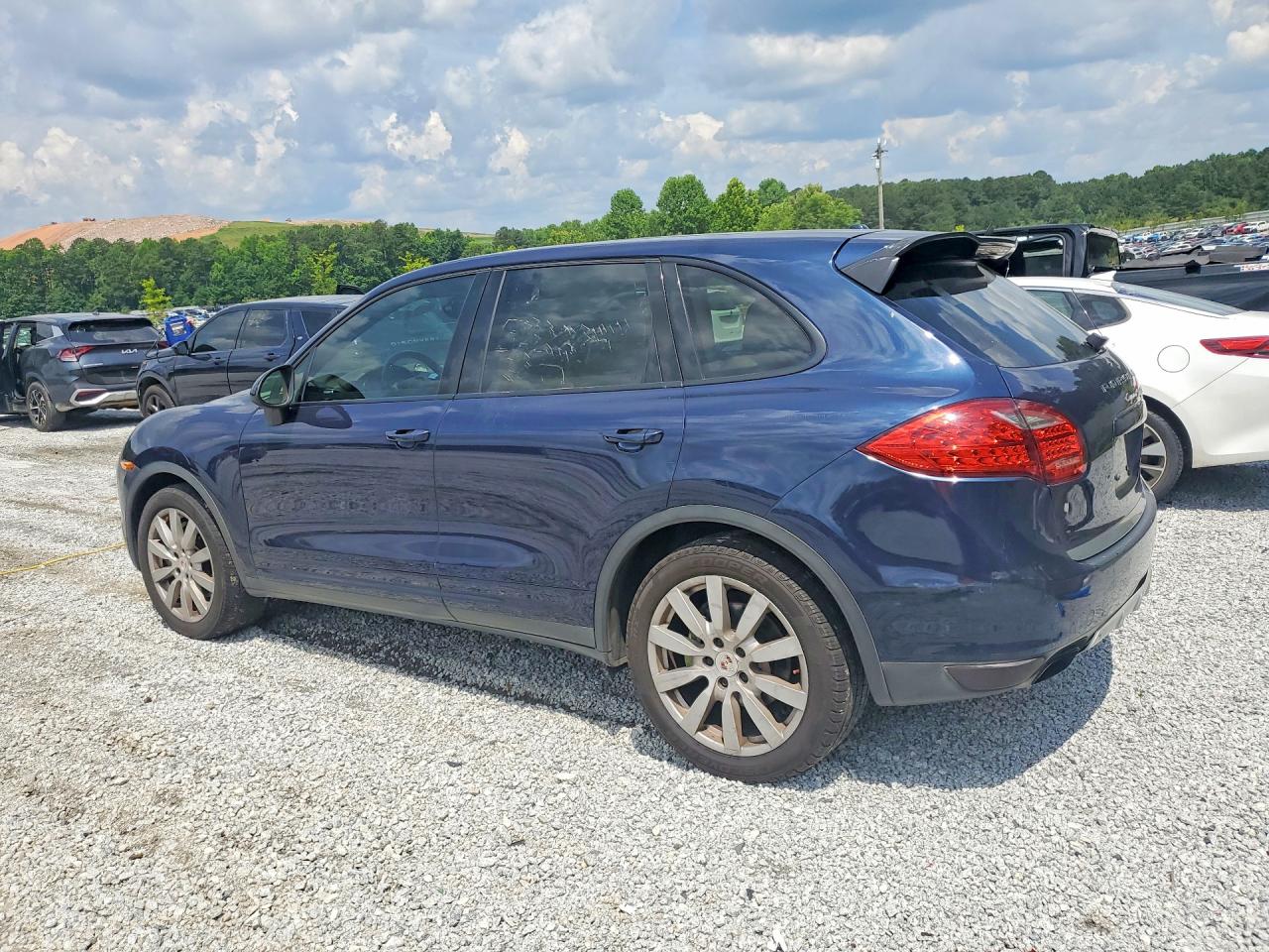 2011 PORSCHE CAYENNE