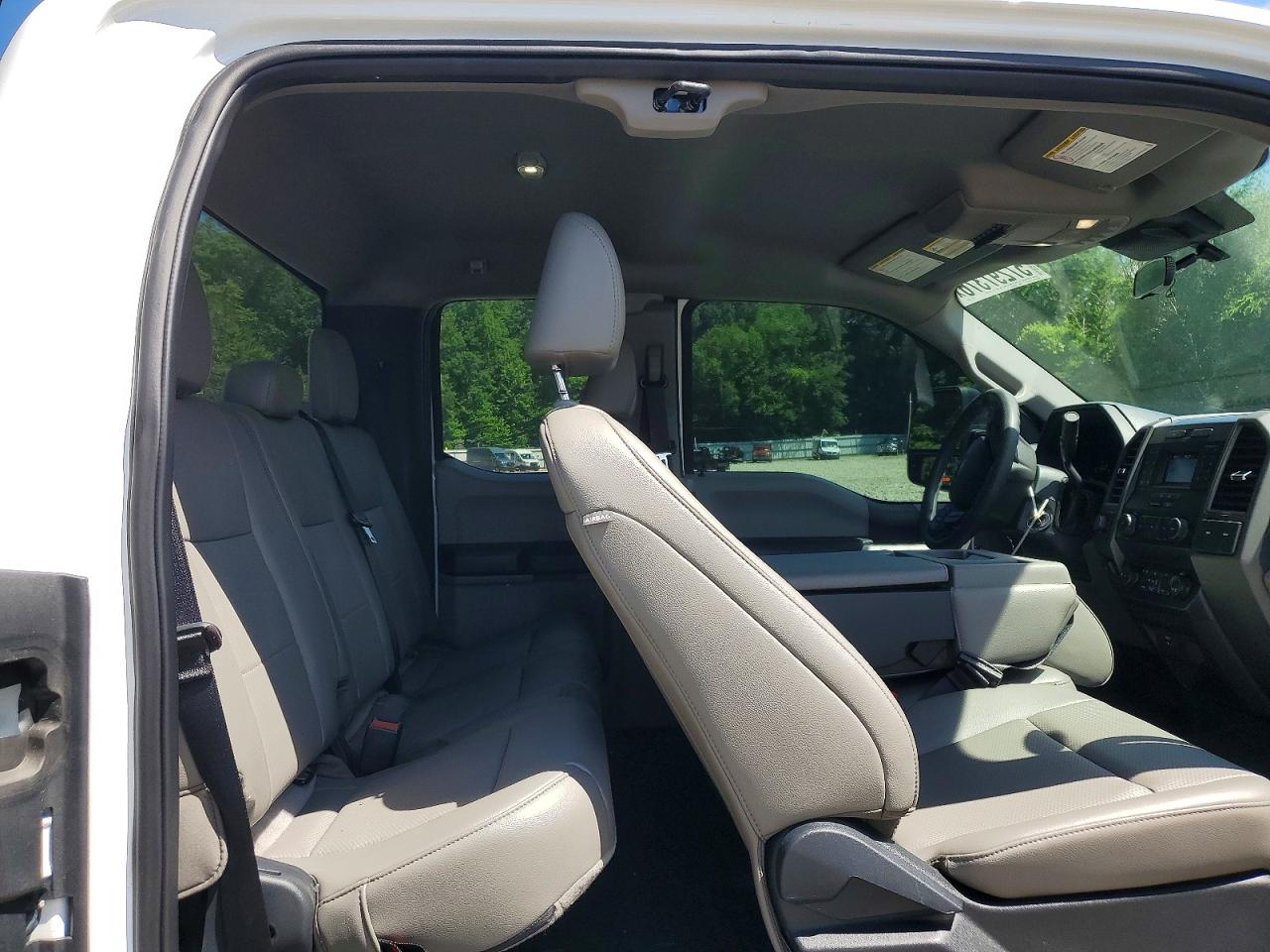2022 FORD F350