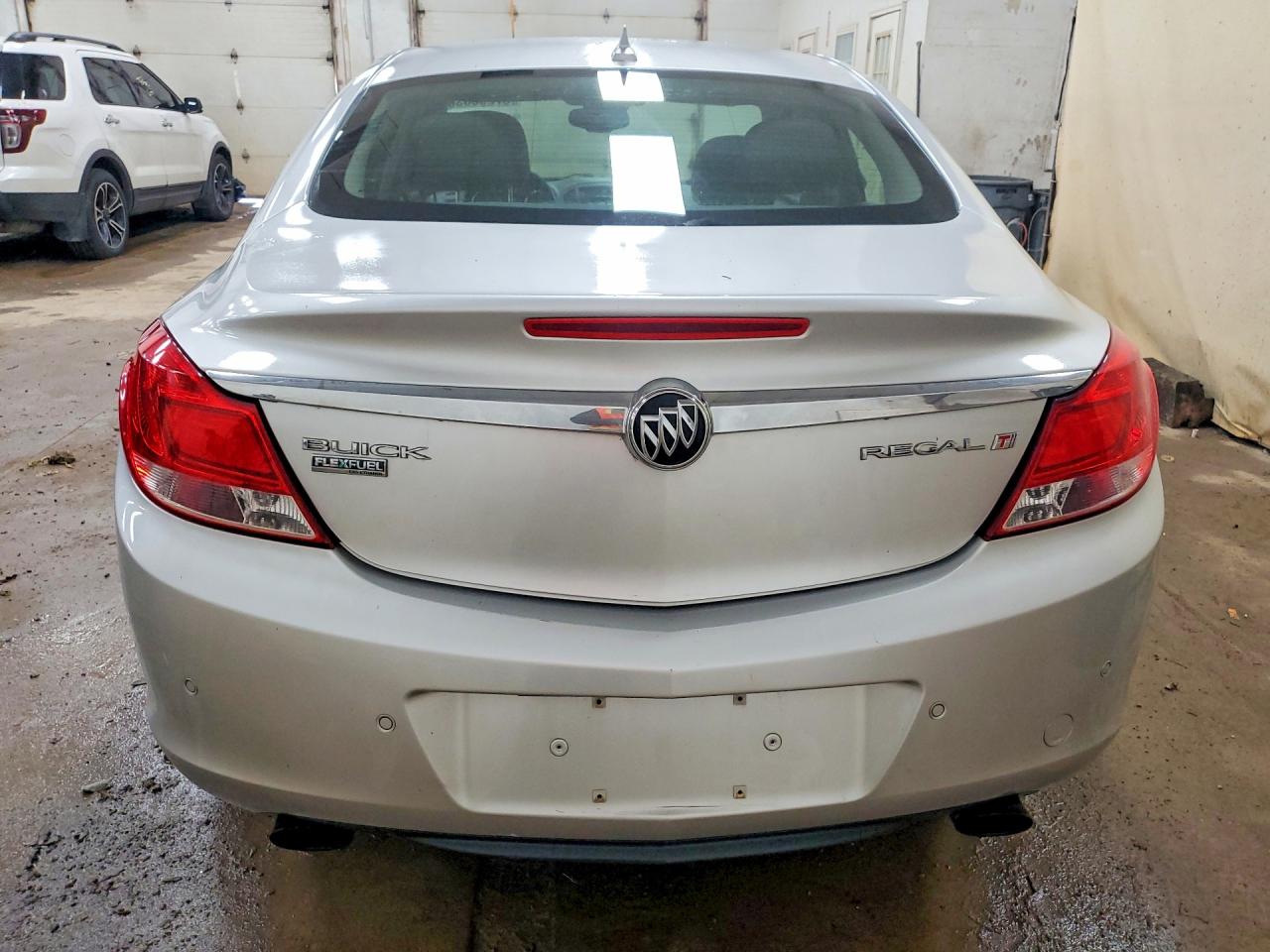 2011 BUICK REGAL