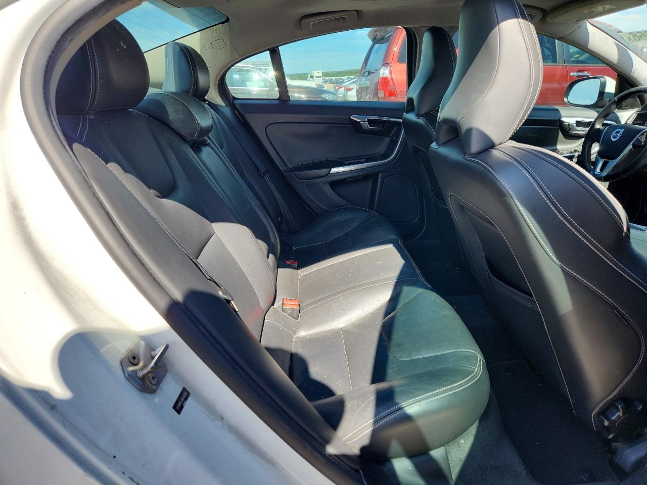 2017 VOLVO S60