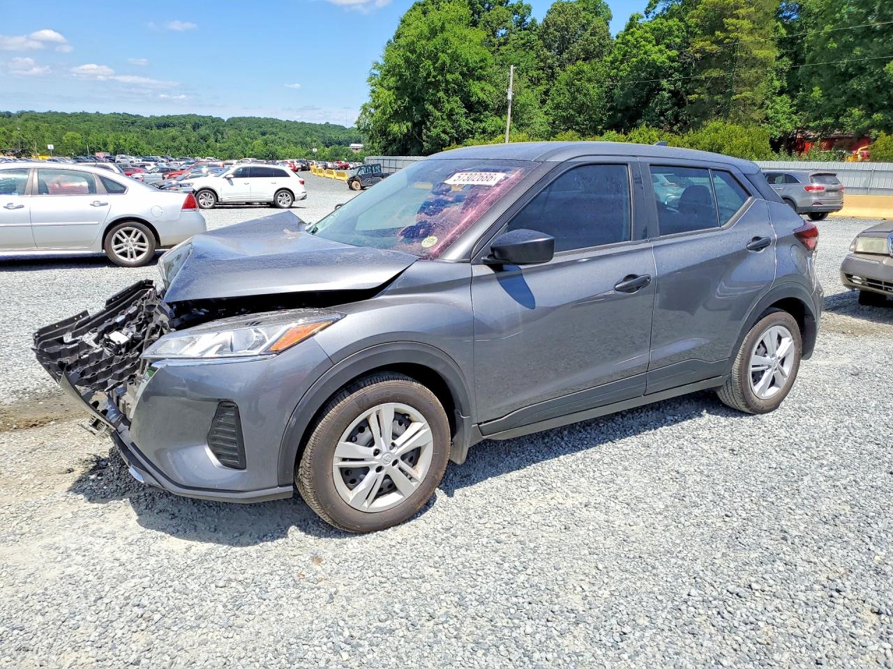 2024 NISSAN KICKS