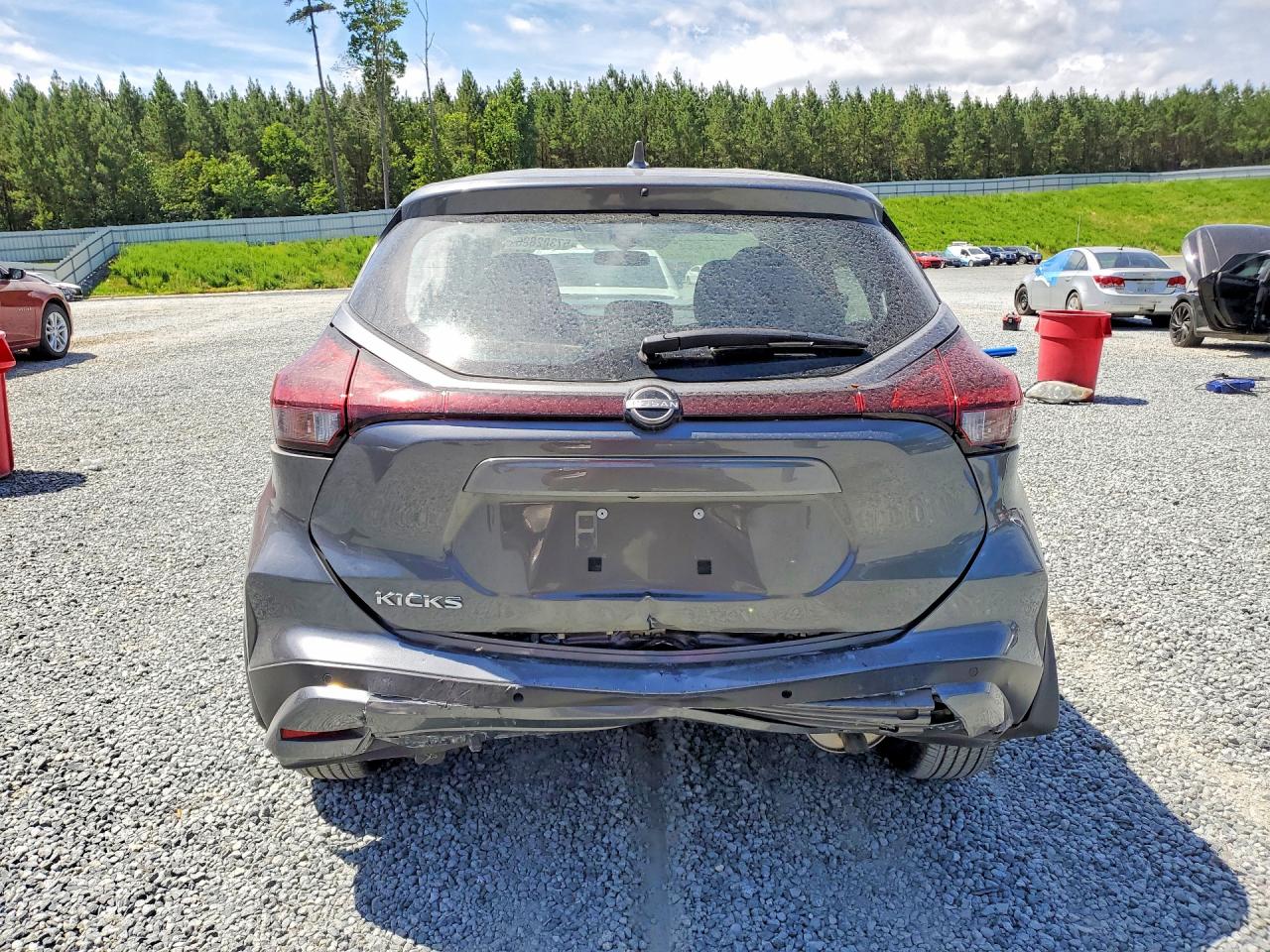 2024 NISSAN KICKS