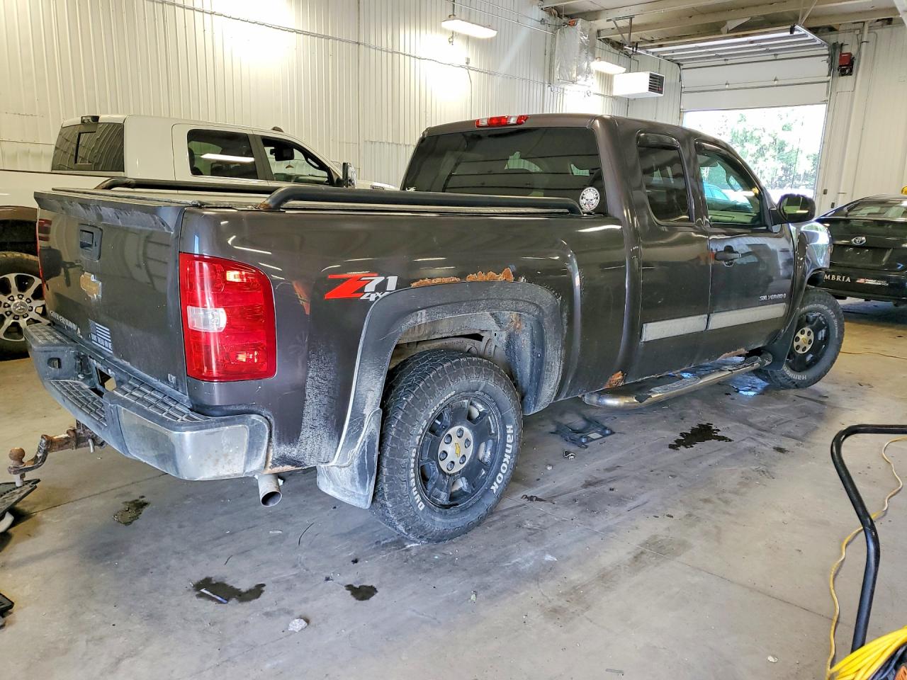 2011 CHEVROLET SILVERADO