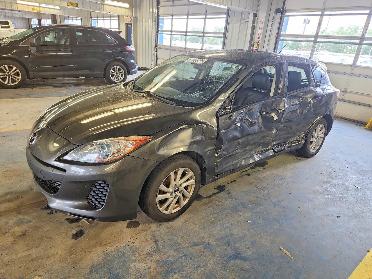 2013 MAZDA 3