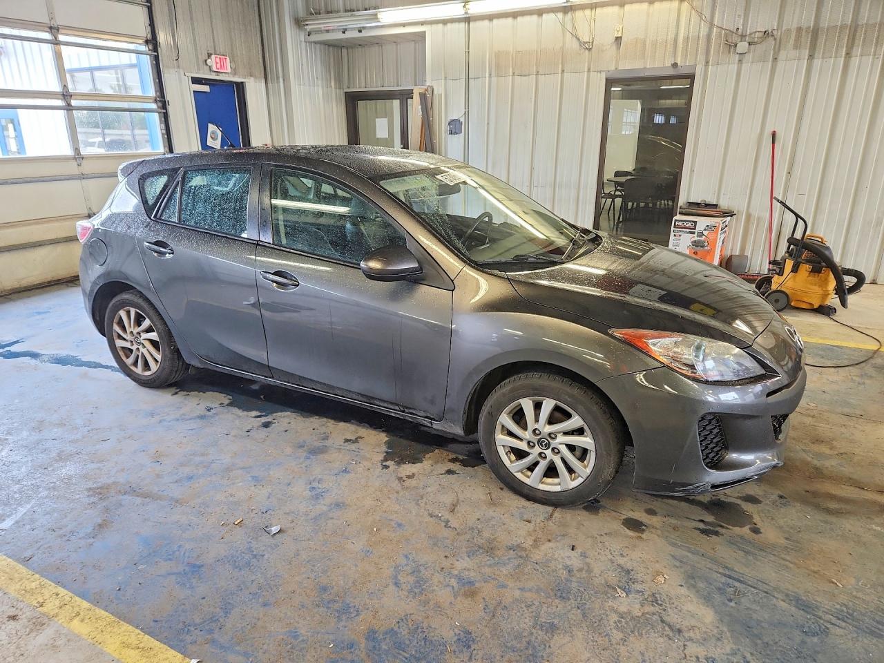 2013 MAZDA 3