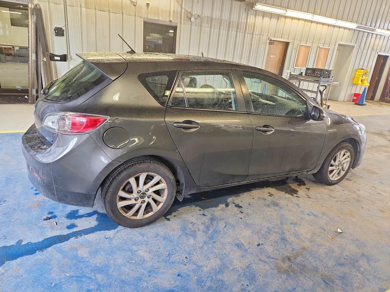 2013 MAZDA 3