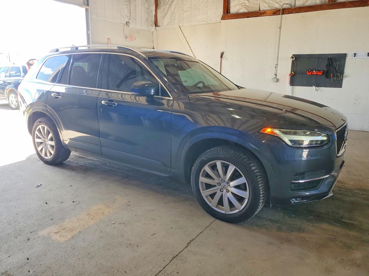 2016 VOLVO XC90