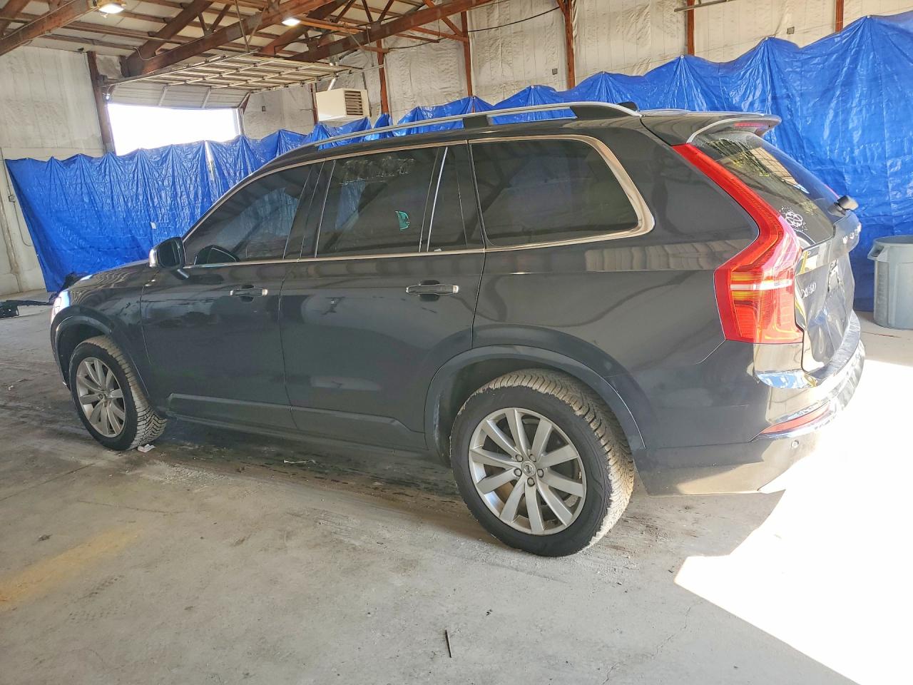 2016 VOLVO XC90