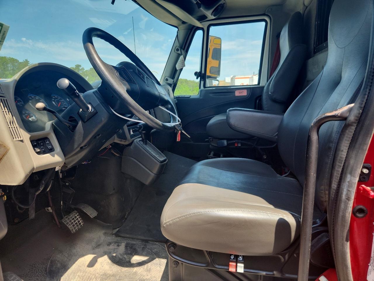 2011 INTERNATIONAL 4000 SERIE