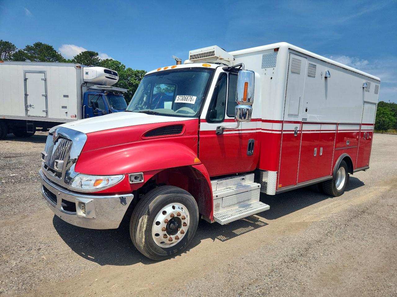 2011 INTERNATIONAL 4000 SERIE