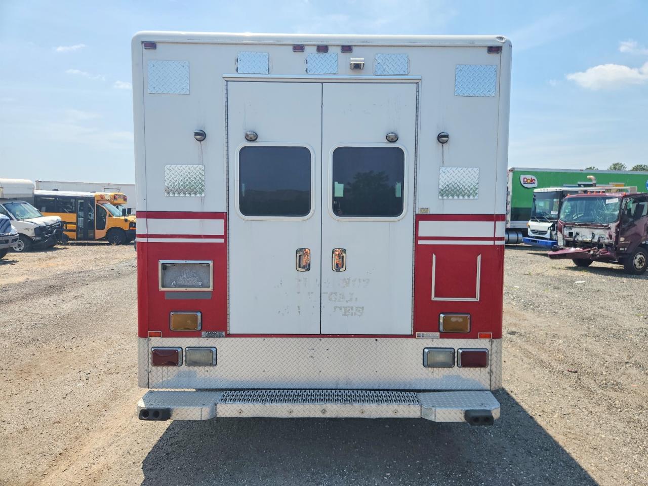 2011 INTERNATIONAL 4000 SERIE