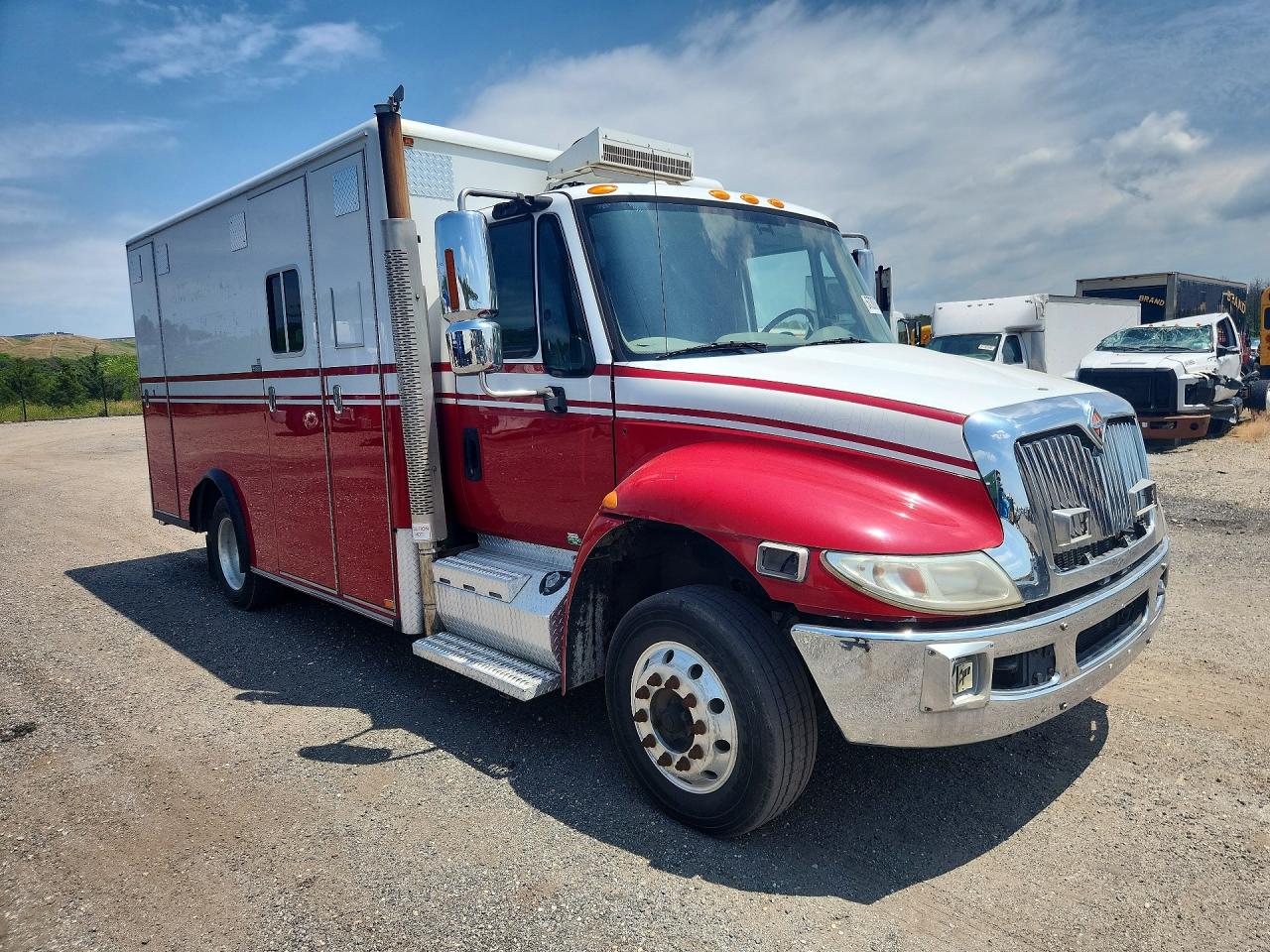 2011 INTERNATIONAL 4000 SERIE