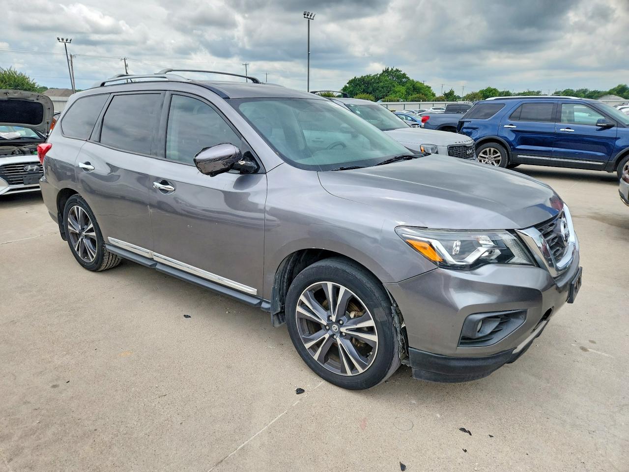 2017 NISSAN PATHFINDER
