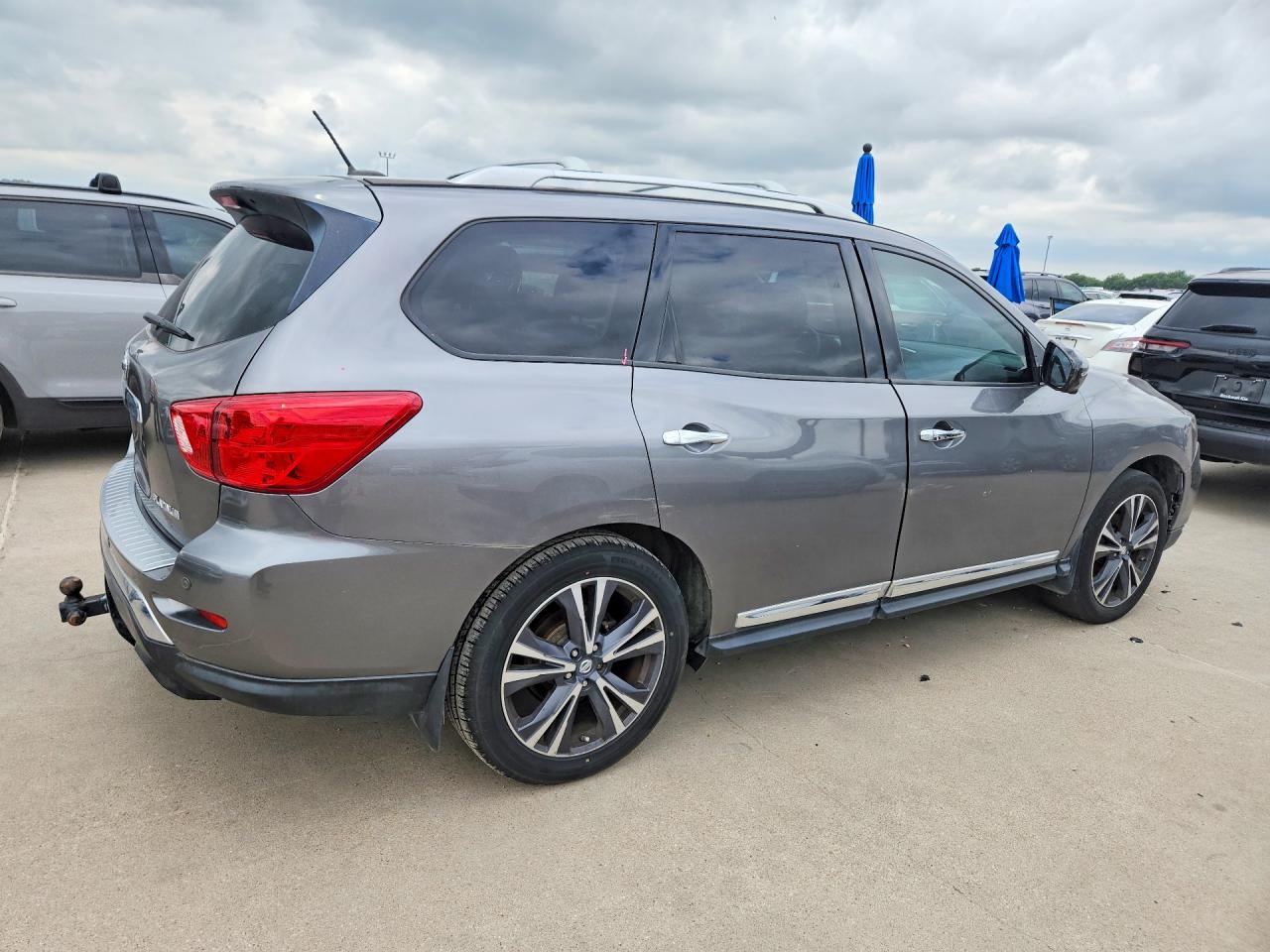 2017 NISSAN PATHFINDER