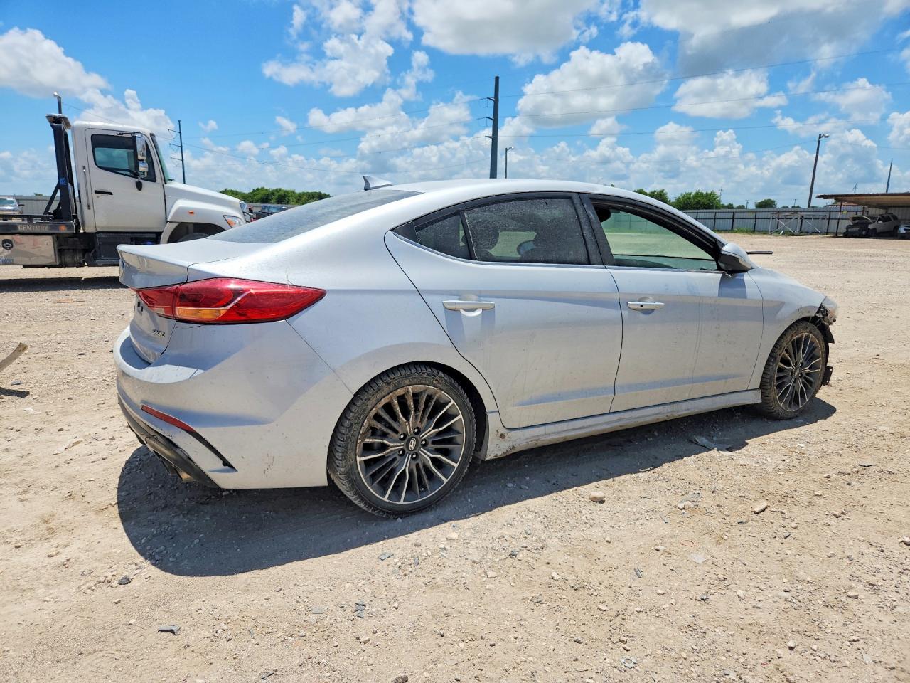 2018 HYUNDAI ELANTRA