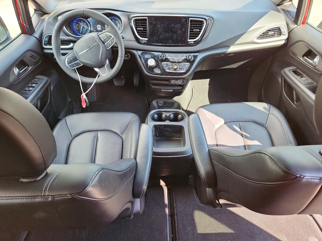 2025 CHRYSLER PACIFICA