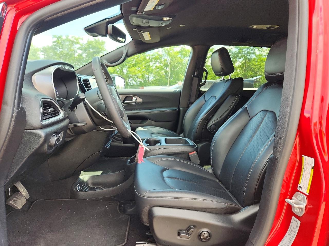 2025 CHRYSLER PACIFICA