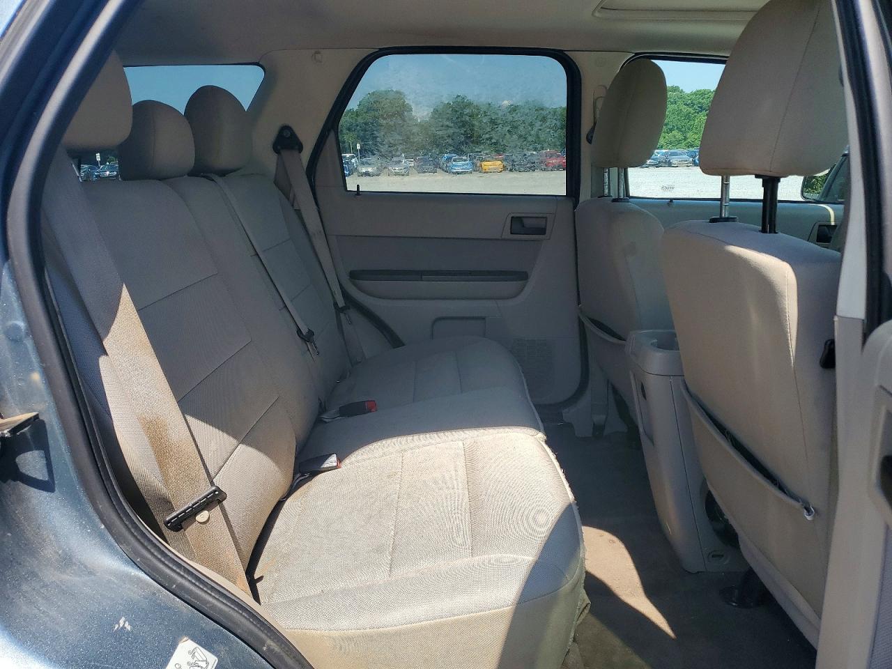 2011 FORD ESCAPE