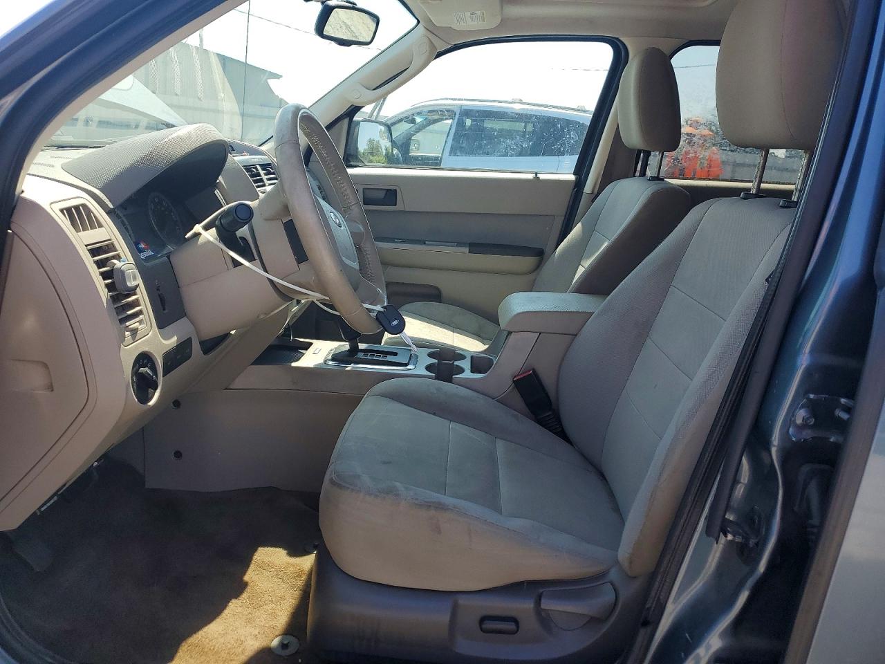 2011 FORD ESCAPE