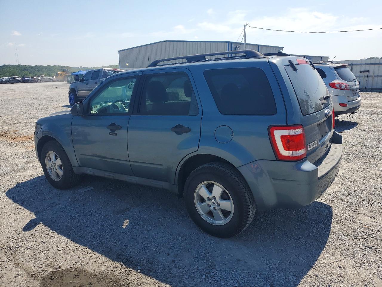 2011 FORD ESCAPE