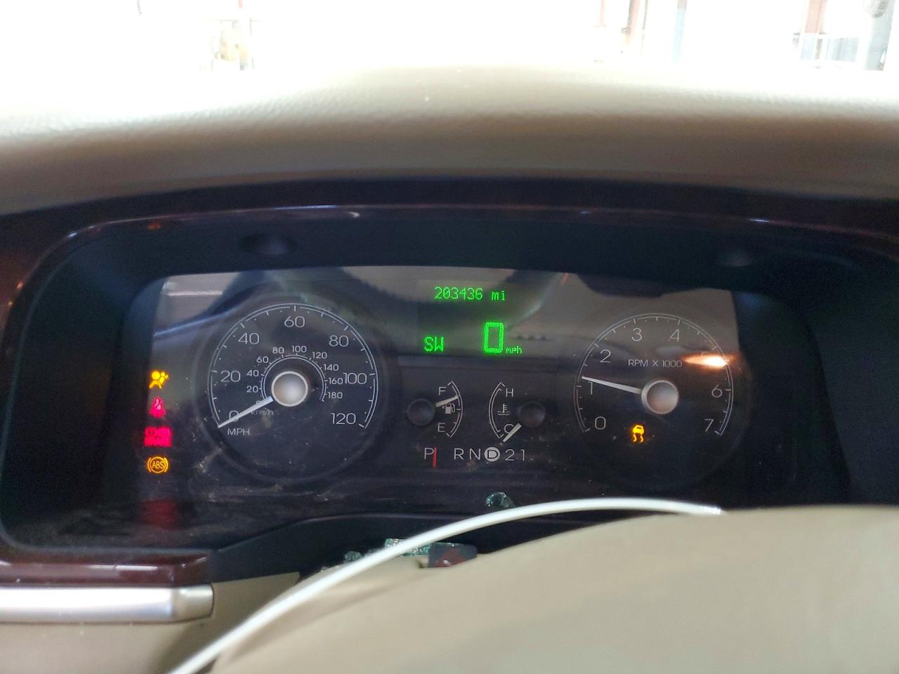 2006 LINCOLN TOWNCAR