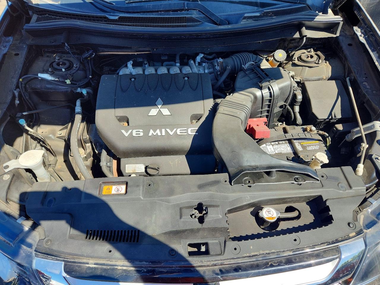 2016 MITSUBISHI OUTLANDER