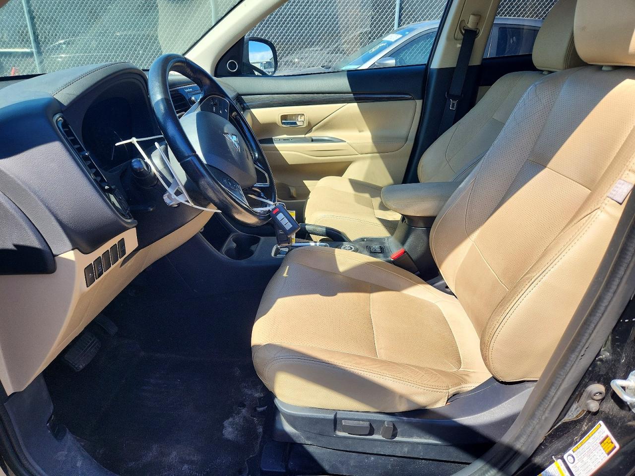 2016 MITSUBISHI OUTLANDER