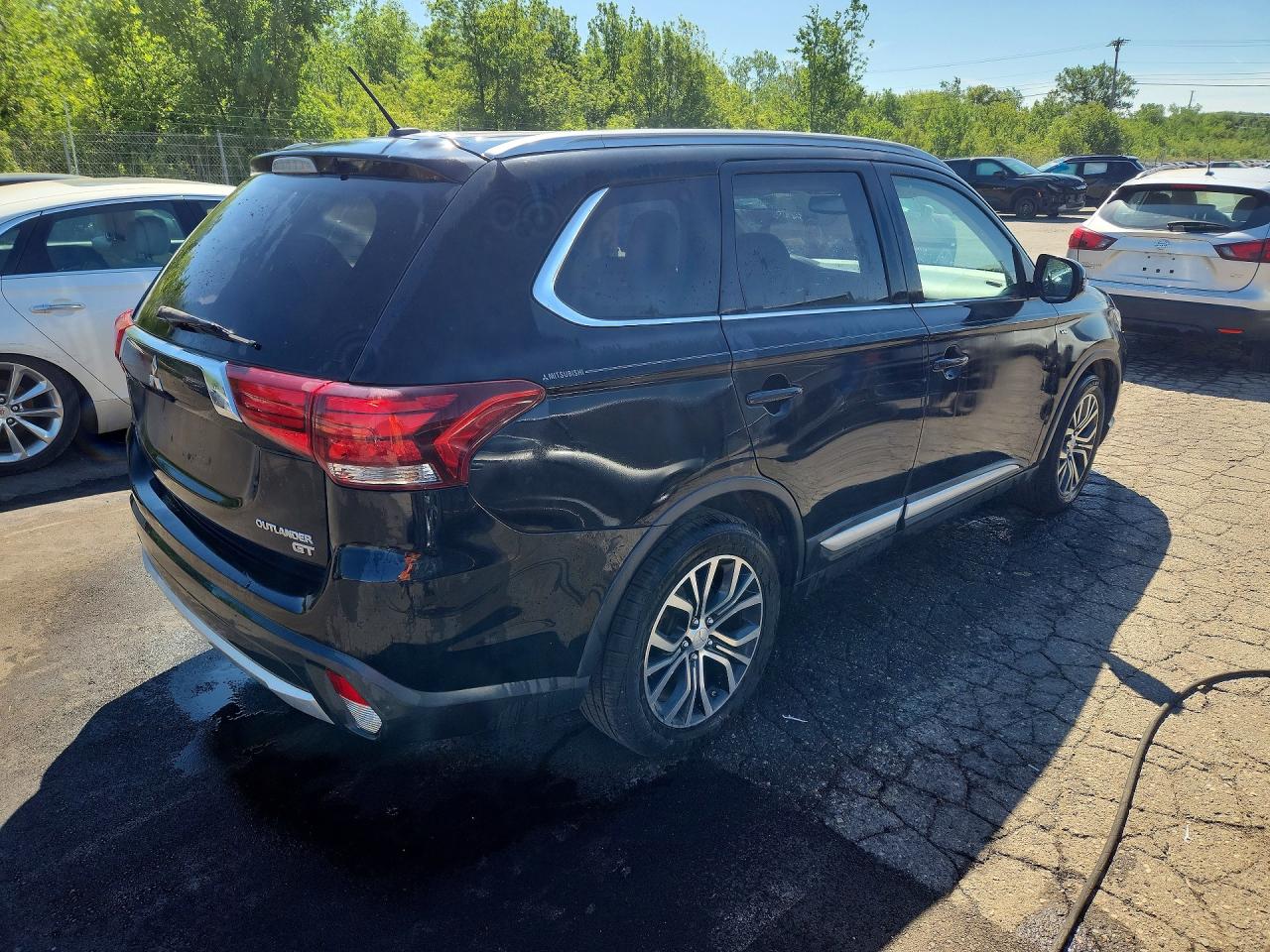 2016 MITSUBISHI OUTLANDER