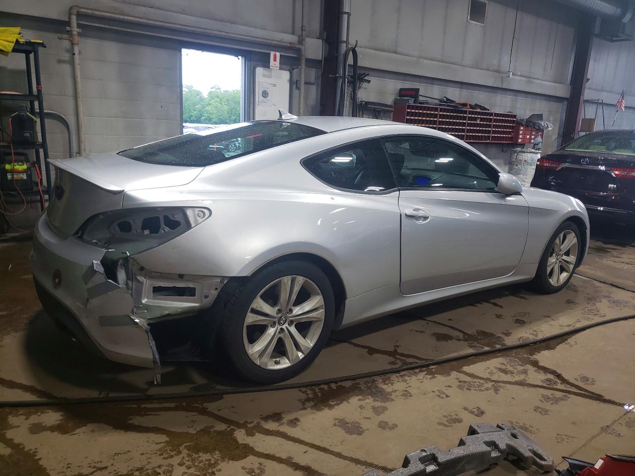 2012 HYUNDAI GENESIS