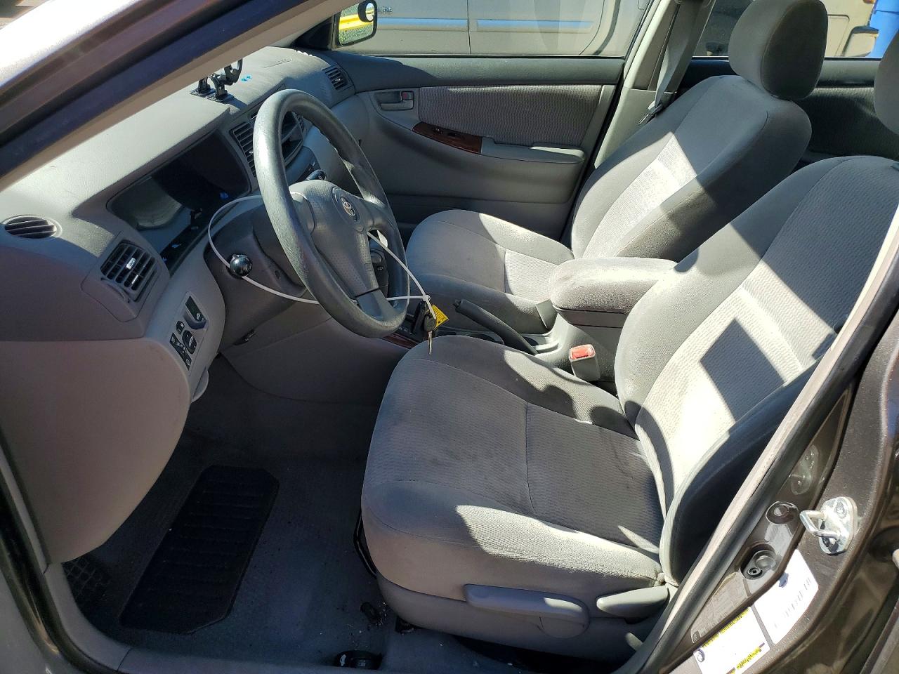 2005 TOYOTA COROLLA