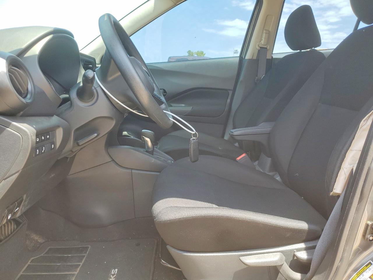 2023 NISSAN KICKS