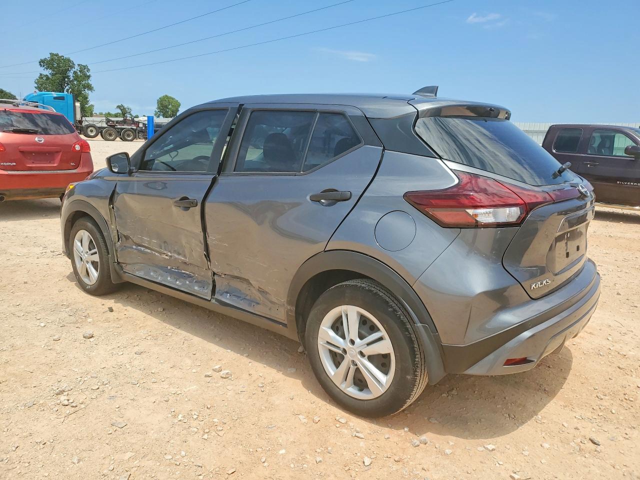 2023 NISSAN KICKS