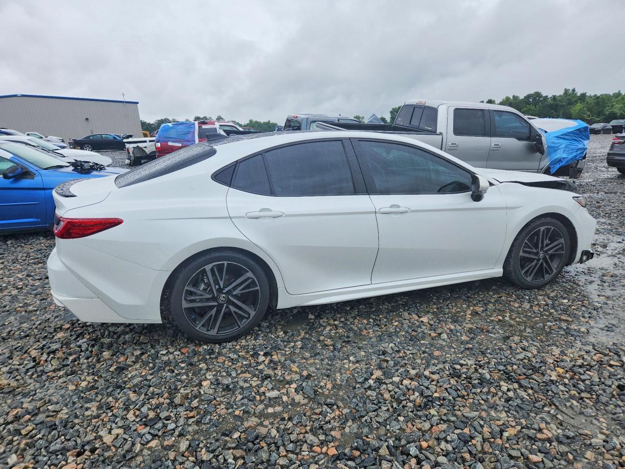2025 TOYOTA CAMRY